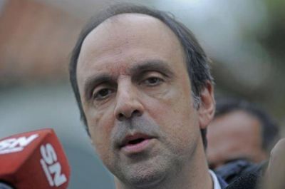 Jos� Corral exigi� celeridad con el gasoducto de la costa