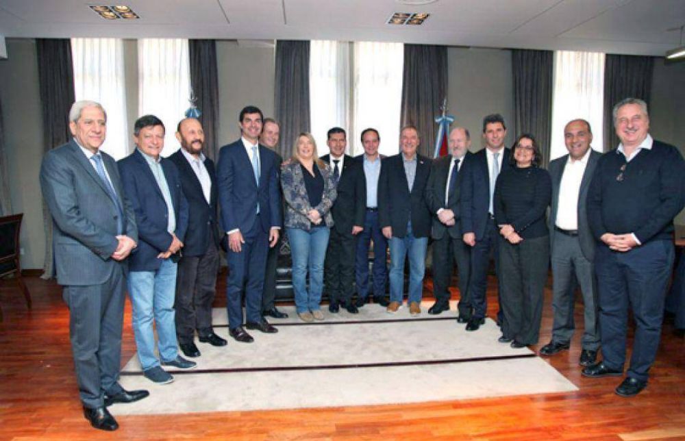 Urtubey advirti�  que el reclamo por los fondos se hace en el Congreso