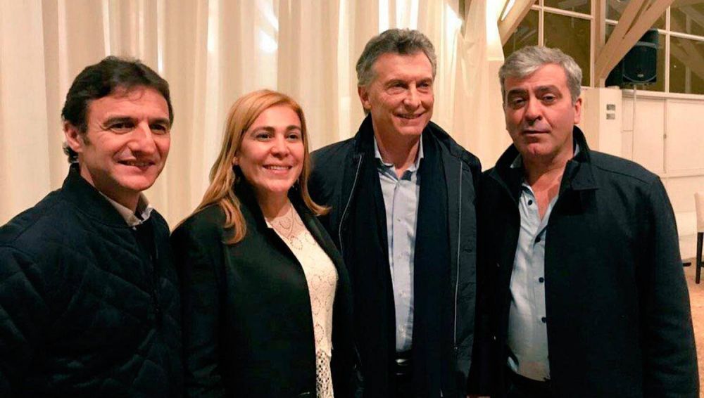 Cano y �vila tambi�n eligieron un reggaeton para su jingle de campa�a