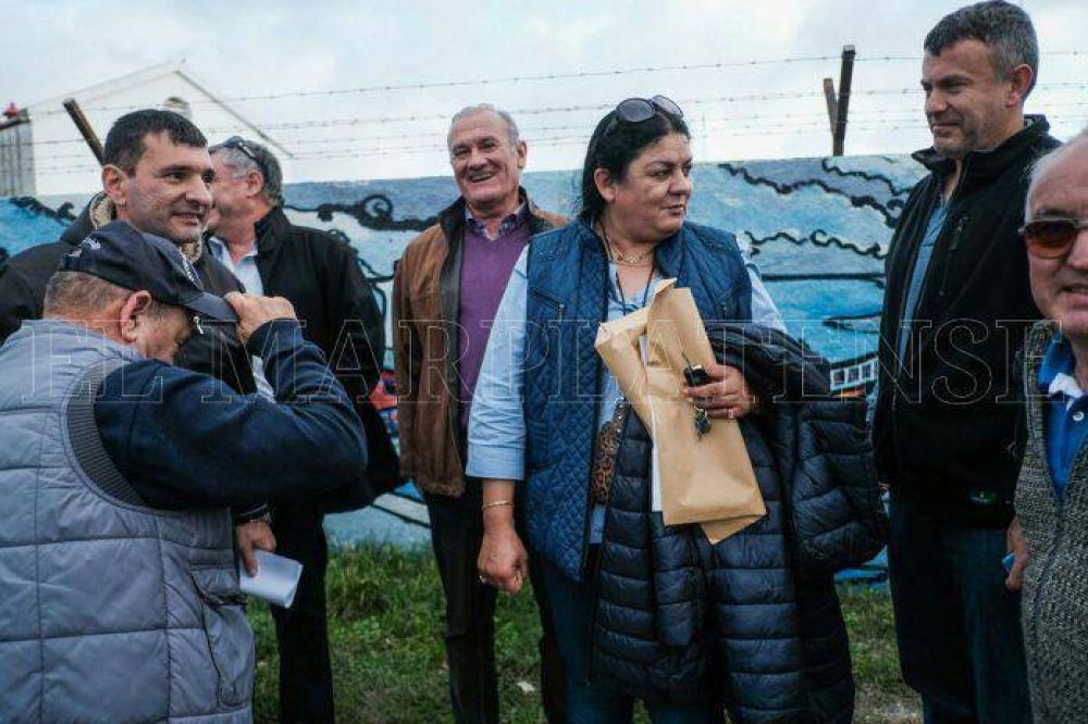 Puerto: ministros llegan a la ciudad para asistir a los trabajadores