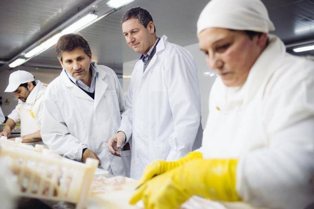 Ariel Ciano destac� el rol del sector empresario tras recorrer planta pesquera