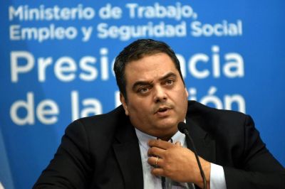 La CGT puso al viceministro de Salud y desat� la bronca de Triaca