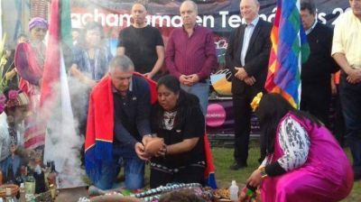 Celebraci�n de la Pachamama en Tecn�polis