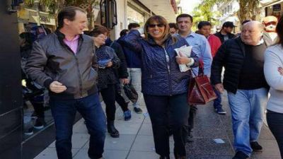Bordet muestra sus candidatos en la peatonal de Paran�	
