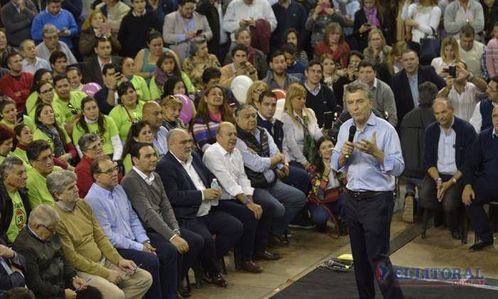  Los pedidos que hizo Macri durante su visita a Corrientes