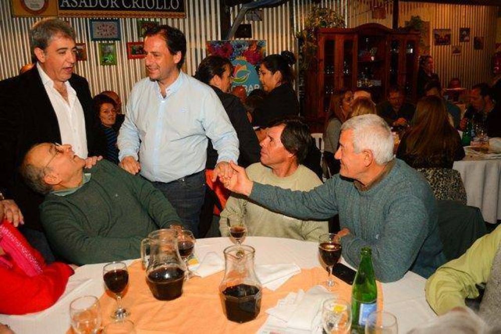 Reuni�n de Ariel Sujarchuk con m�s de 200 comerciantes de Bel�n