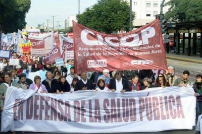M�dicos y profesionales de la salud aceptaron en �disconformidad� aumento salarial de 27%