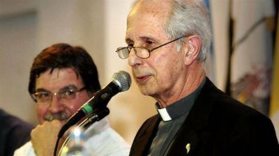 Cr�tica de Poli a quienes 