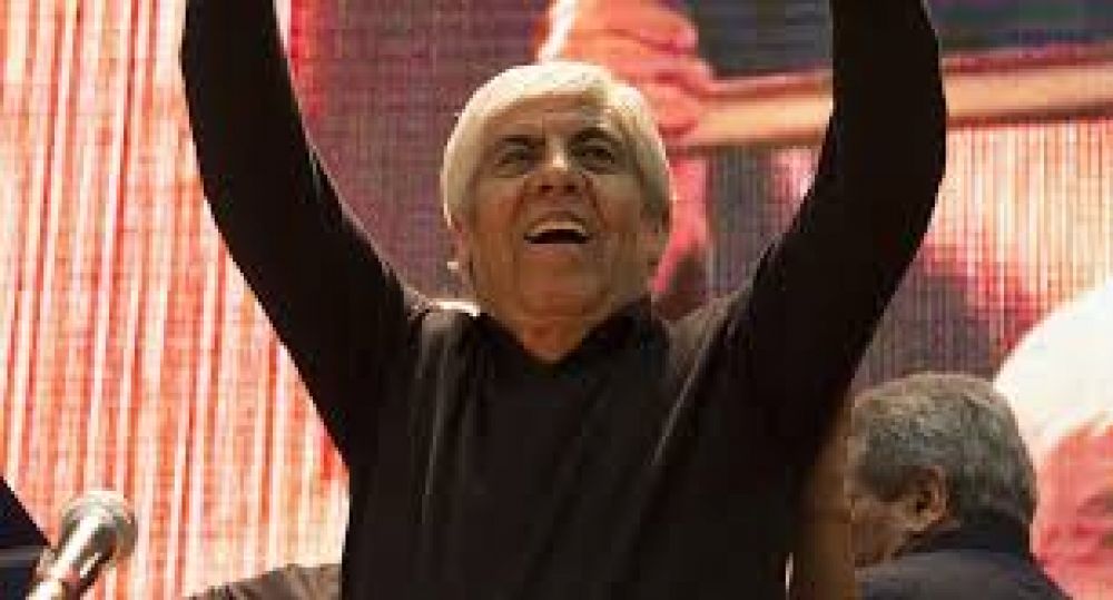 Moyano recupera visibilidad en la disputa por nueva CGT