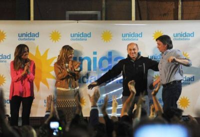 Los K quieren volver a ganar en La Plata: M�ximo puso la cara en el final de la campa�a