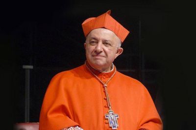 Homenaje del Papa al card. Tettamanzi: Testimonio alegre del Evangelio