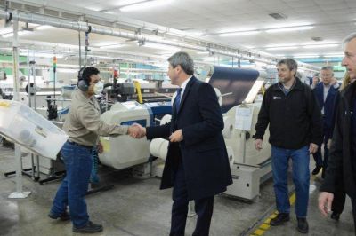 U�ac visit� una f�brica textil que invirti� m�s de $200 millones