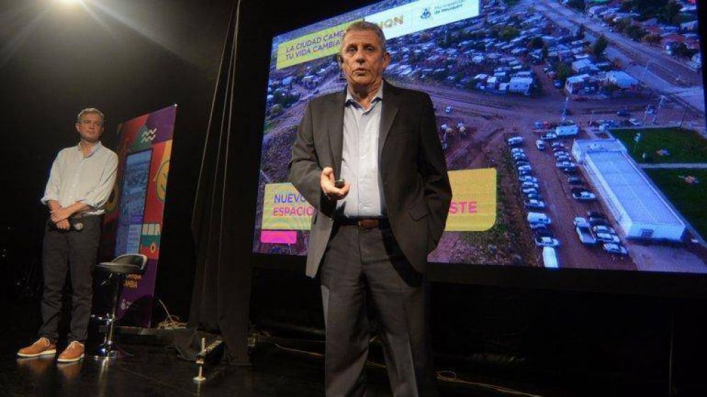 Quiroga relanz� su gesti�n a 2 a�os de cerrar su mandato