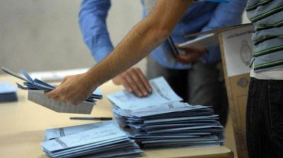 El kirchnerismo puso en duda la transparencia del escrutinio