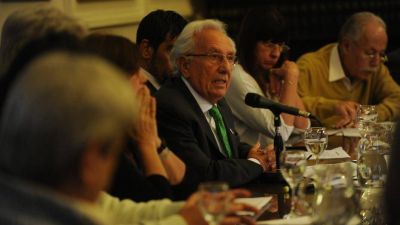 Los K pusieron en duda la transparencia electoral y el Gobierno sali� a responder