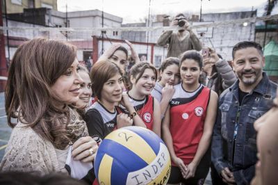 Cristina cierra la campa�a sin grandes actos ni liturgia peronista