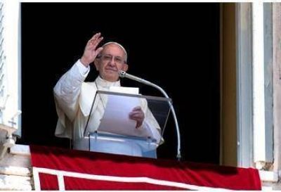 �ngelus: la Trasfiguraci�n del Se�or es un mensaje de esperanza