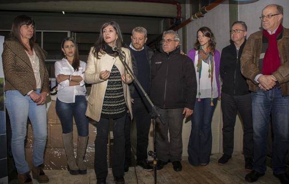 Con Fernanda Vallejos, la Lista 2 de Unidad Ciudadana Vicente Lpez cerr su campaa