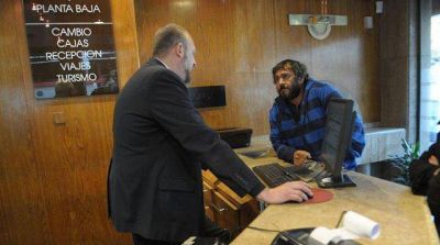 El Banco Central vendi� 584 millones de d�lares pero la moneda alcanz� los $18,40 en Mendoza