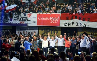Cornejo destac� su gesti�n y fue muy cr�tico del PJ