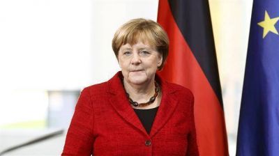 Merkel, tan popular que no se priva de vacaciones a d�as de las elecciones