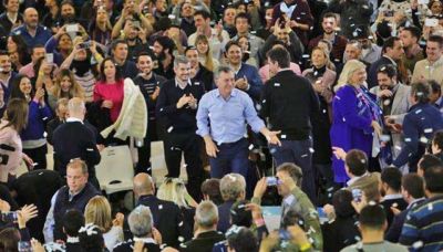 Macri y Carri� cerraron la campa�a de Vamos Juntos en Ferro