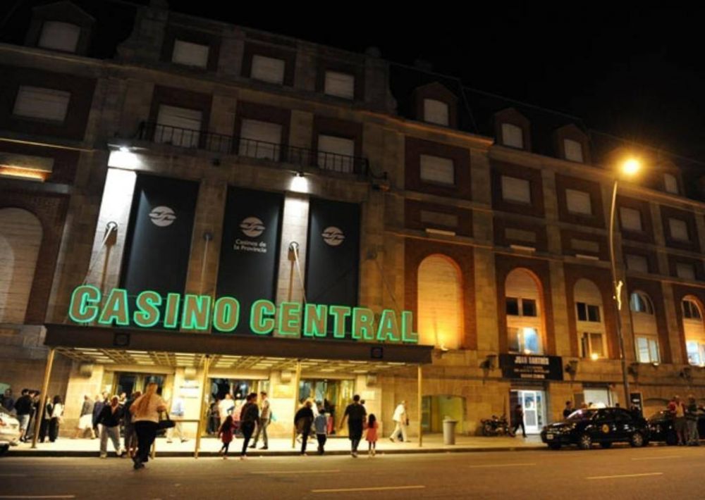 Instalan desfibriladores en el Casino de Mar del Plata