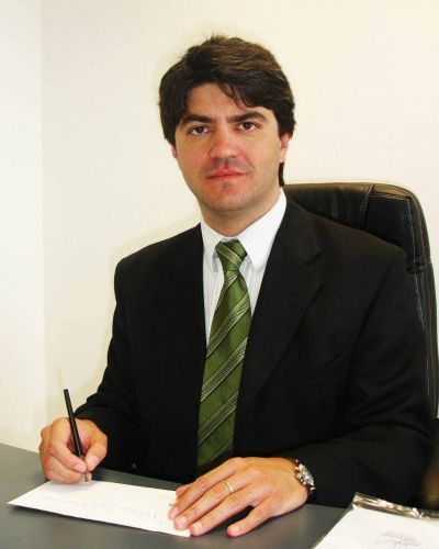 L�pez Mancinelli vot� en contra de la suba de impuestos pero con su presencia garantiz� el qu�rum