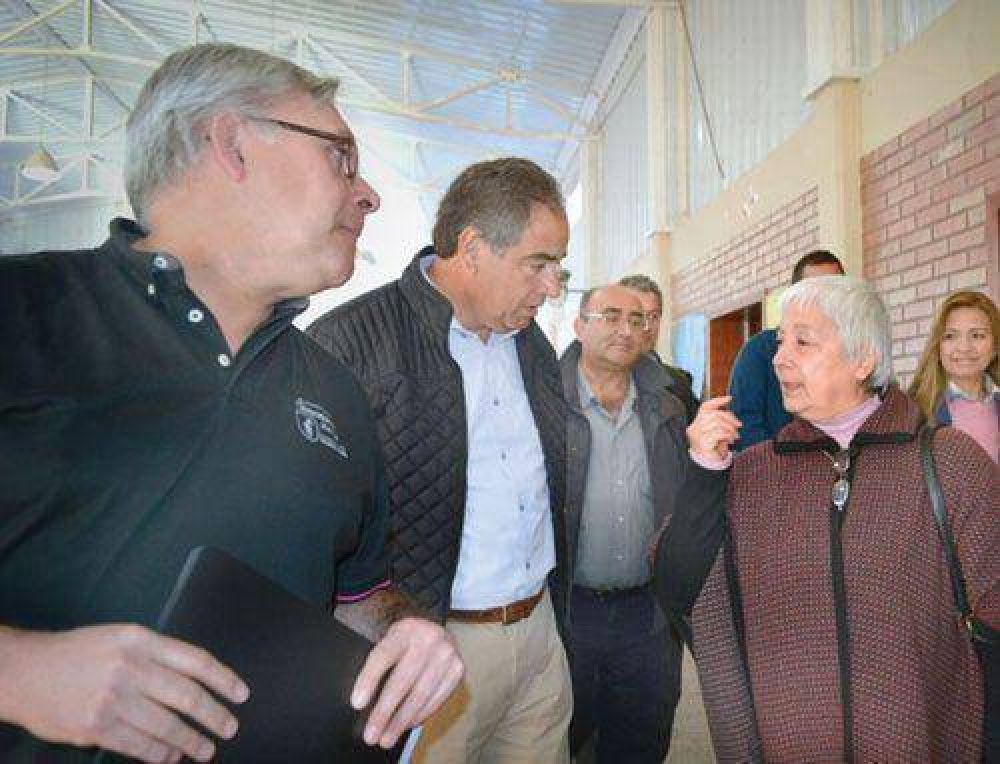 Julio Mart�nez prometi� ser nexo entre La Rioja y Naci�n