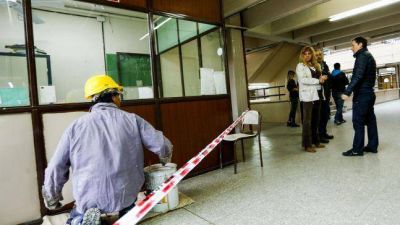 Obras de refacci�n en escuelas de Echeverr�a