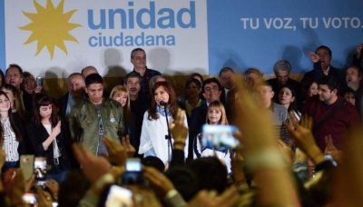 Cristina cerr� campa�a, le apunt� a Bullrich y al rumbo econ�mico de Cambiemos