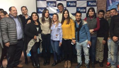 A la caza de indecisos, massismo despleg� operativo seducci�n en la Segunda