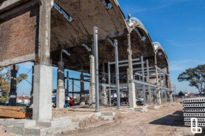 Lan�s: comenz� la obra del Jard�n del Polo Educativo