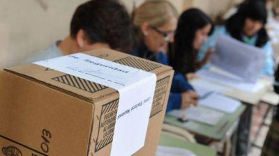A d�as de las PASO, las �ltimas encuestas muestran un escenario �parejo�