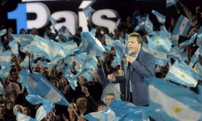 Massa cerr� su campa�a ofreci�ndose como �el verdadero cambio�