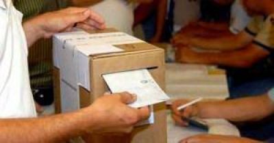 33 millones de argentinos podr�n votar hoy en las PASO