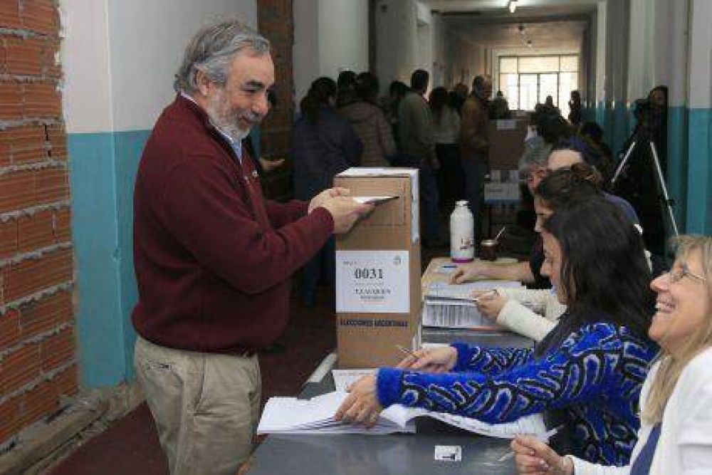 Fuerte respaldo a la gesti�n de Miguel Fern�ndez en Trenque Lauquen en el primer ex�men electoral