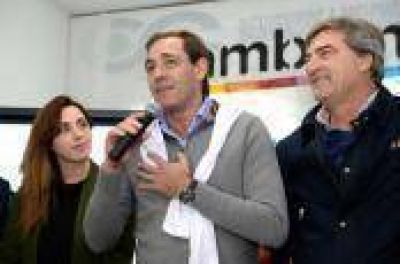 Garro: �Le dimos a Mar�a Eugenia el apoyo que tanto necesita para seguir luchando contra las mafias�