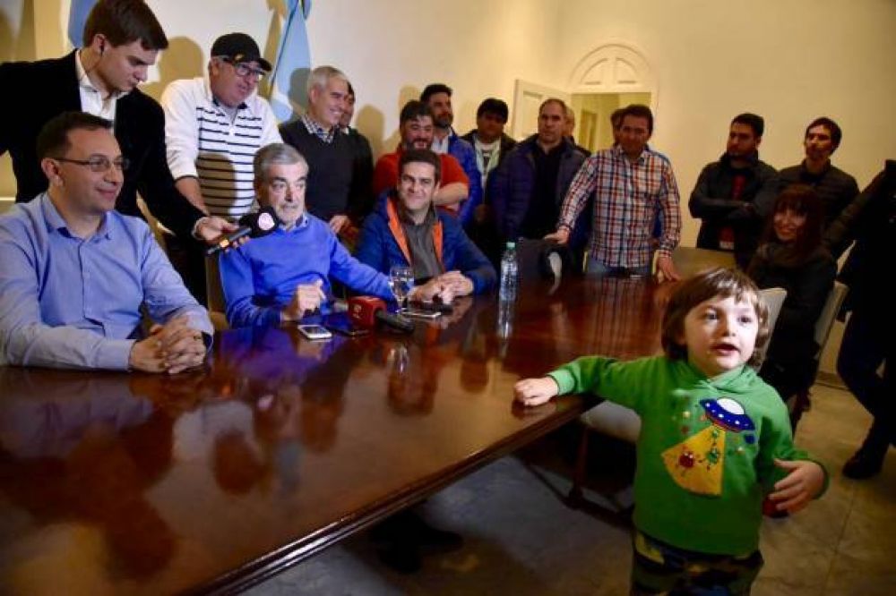 Das Neves agradeci� el apoyo de la gente y resalt� que �tenemos el d�cimo triunfo consecutivo en Chubut�