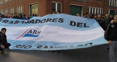 Trabajadores de Astilleros R�o Santiago cruzaron a Vidal que los tild� de �no productivos�