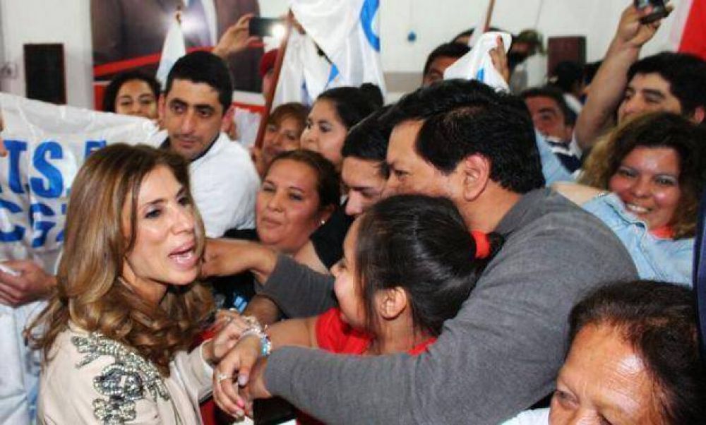 La Gobernadora se mostr� sorprendida por la confianza que le depositaron los santigue�os