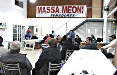 El meonismo decidi� aguardar y no hablar hasta el fin del escrutinio