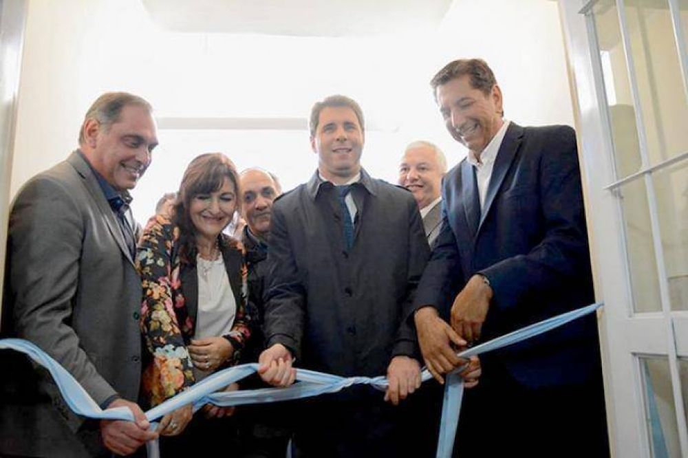 Reinauguraron el Centro de Salud Joaqu�n U�ac