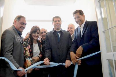 Reinauguraron el Centro de Salud Joaqu�n U�ac
