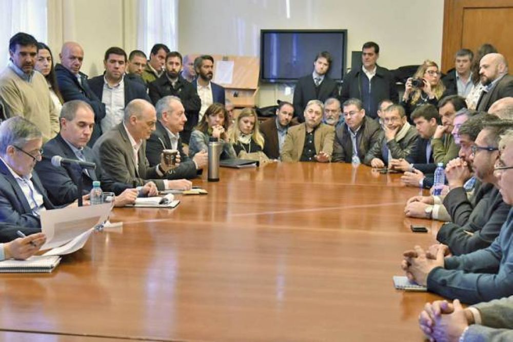 Das Neves y el Gabinete evaluaron las elecciones en las que Arcioni fue el m�s votado
