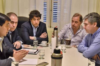 Linares: �se dio un paso importante respecto al servicio de transporte�