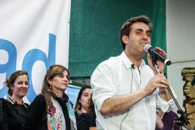 Despu�s de las PASO, Boto se expres� en las redes