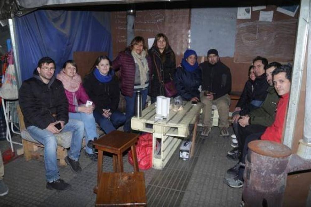 Tras 140 d�as, Judiciales decidi� levantar el acampe frente al TSJ
