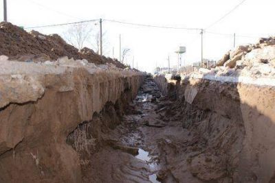 Se inici� en la calle Caseros de 30 de Agosto la primera etapa de los desag�es pluviales