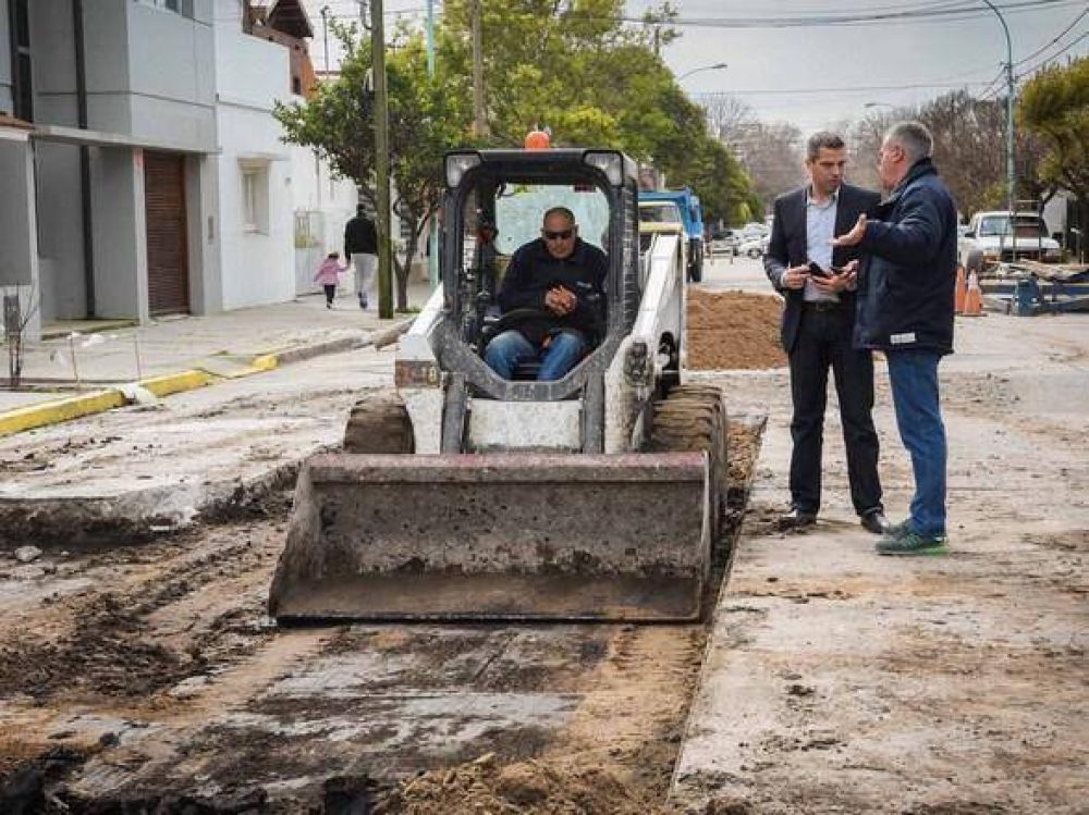 Vialidad municipal finaliza obra de repavimentaci�n de calle Alberti